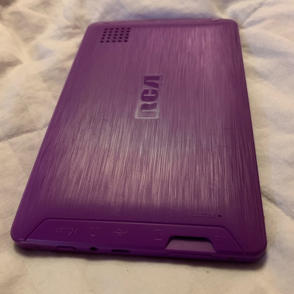 RCA Voyager 8GB 7in QuadCore Purple Android Tablet - Picture 3 of 9